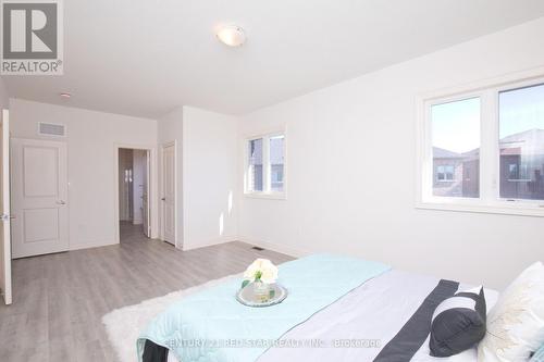 92 Elstone Place, Hamilton, ON - Indoor Photo Showing Bedroom