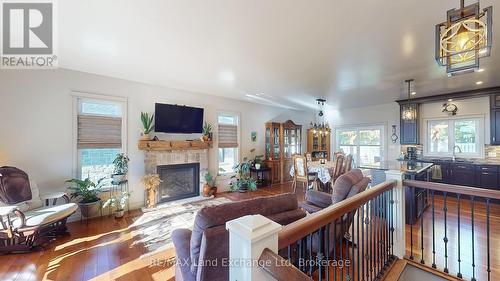 661 Gloria Street, North Huron (Blyth), ON - Indoor Photo Showing Living Room With Fireplace