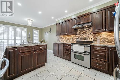 306 Howard Crescent, Orangeville, ON - Indoor Photo Showing Kitchen