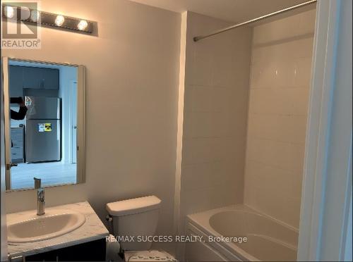 3401 Ridgeway Drive, Mississauga, ON - Indoor Photo Showing Bathroom