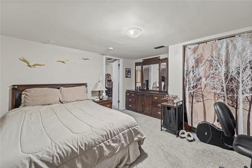 130 Heather Street, Kamloops, BC - Indoor Photo Showing Bedroom