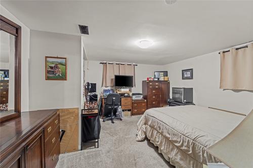 130 Heather Street, Kamloops, BC - Indoor Photo Showing Bedroom