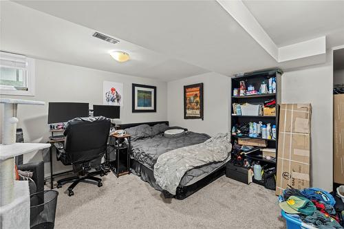 130 Heather Street, Kamloops, BC - Indoor Photo Showing Bedroom