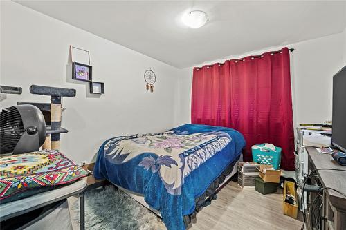 130 Heather Street, Kamloops, BC - Indoor Photo Showing Bedroom