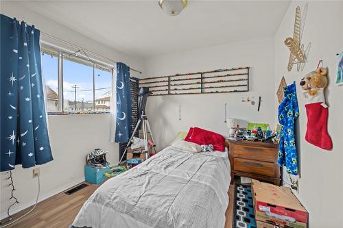 130 Heather Street, Kamloops, BC - Indoor Photo Showing Bedroom