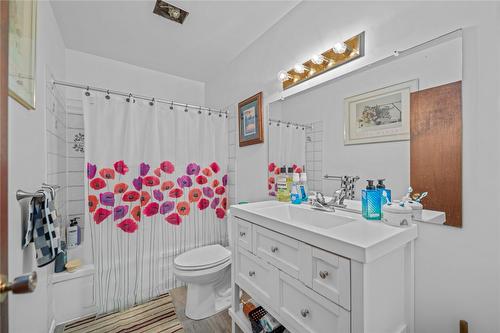 130 Heather Street, Kamloops, BC - Indoor Photo Showing Bathroom