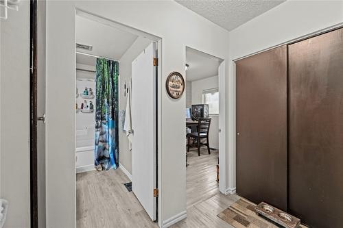 130 Heather Street, Kamloops, BC - Indoor Photo Showing Other Room