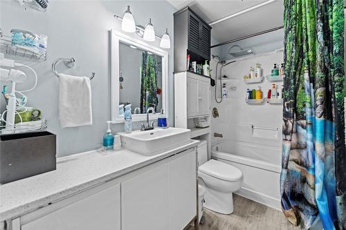 130 Heather Street, Kamloops, BC - Indoor Photo Showing Bathroom