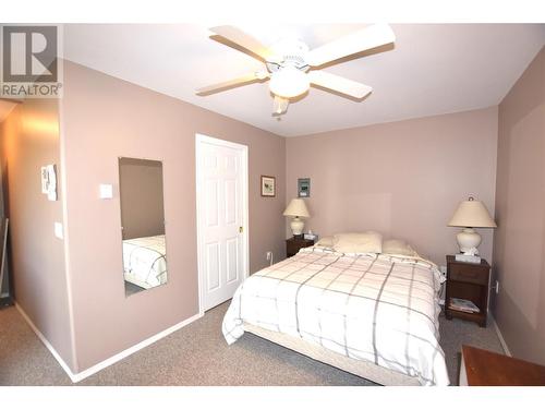 3 piece en-suite - 10983 Westside Road, Vernon, BC - Indoor Photo Showing Bedroom