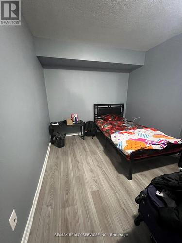 16 Hoover Road, Brampton, ON - Indoor Photo Showing Bedroom