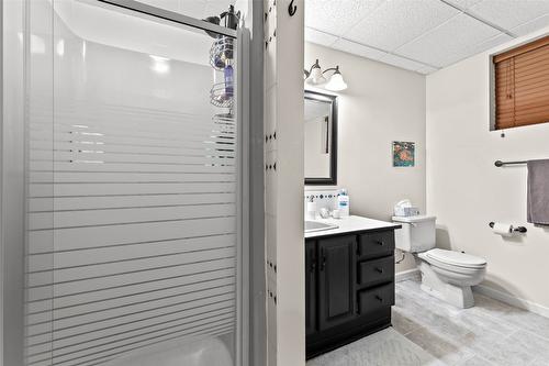 1143 Thompson Avenue, Chase, BC - Indoor Photo Showing Bathroom