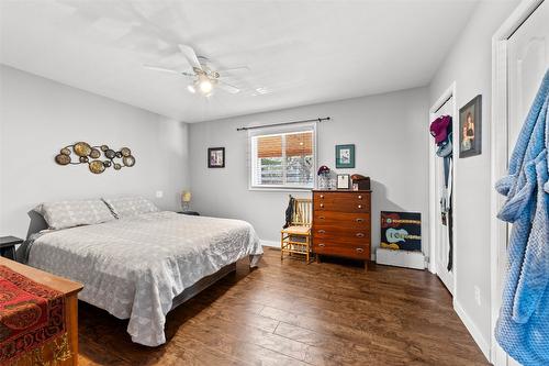 1143 Thompson Avenue, Chase, BC - Indoor Photo Showing Bedroom