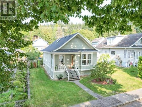 6309 Oak Street, Powell River, BC - Outdoor With Deck Patio Veranda