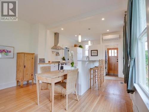 6309 Oak Street, Powell River, BC - Indoor Photo Showing Dining Room