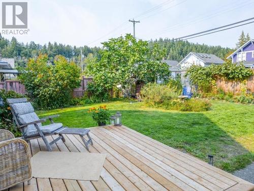 6309 Oak Street, Powell River, BC - Outdoor With Deck Patio Veranda