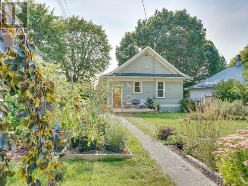 6309 Oak Street, Powell River, BC - Outdoor With Deck Patio Veranda