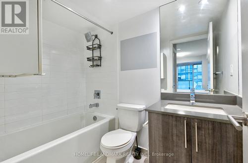 1601 - 400 Adelaide Street, Toronto, ON - Indoor Photo Showing Bathroom