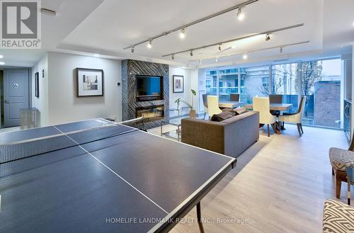 1601 - 400 Adelaide Street, Toronto, ON - Indoor