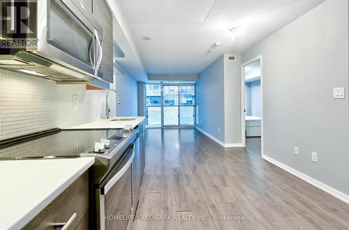 1601 - 400 Adelaide Street, Toronto, ON - Indoor Photo Showing Kitchen