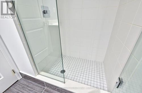 1601 - 400 Adelaide Street, Toronto, ON - Indoor Photo Showing Bathroom