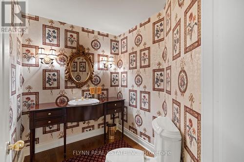 18 Park Court, Niagara-On-The-Lake, ON - Indoor Photo Showing Bathroom