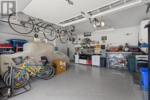 18 Park Court, Niagara-On-The-Lake, ON - Indoor Photo Showing Garage