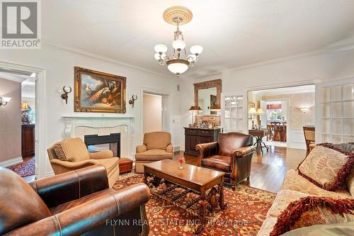 18 Park Court, Niagara-On-The-Lake, ON - Indoor Photo Showing Living Room With Fireplace