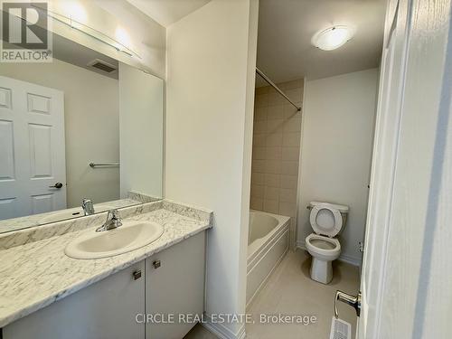 22 Velvet Way, Thorold, ON - Indoor Photo Showing Bathroom