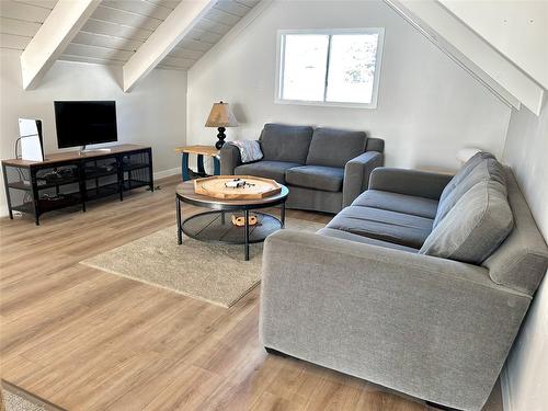 159 106Th Avenue, Kimberley, BC - Indoor Photo Showing Living Room