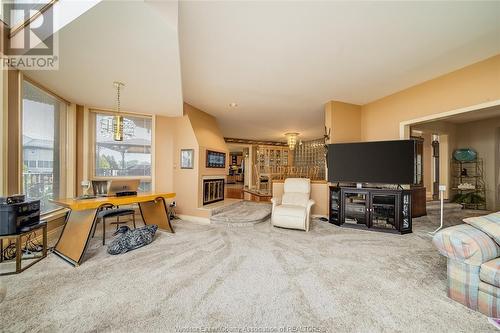 122 Cove Drive, Tecumseh, ON - Indoor