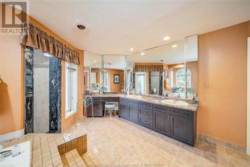 122 Cove Drive, Tecumseh, ON - Indoor Photo Showing Bathroom