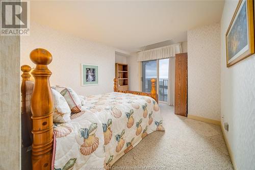 122 Cove Drive, Tecumseh, ON - Indoor Photo Showing Bedroom