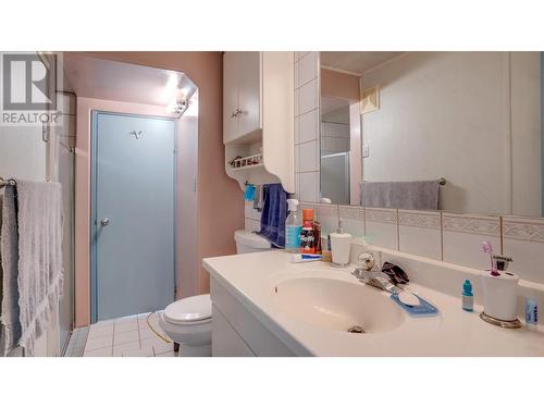 Ensuite - 2868 Coates Road, Sorrento, BC 