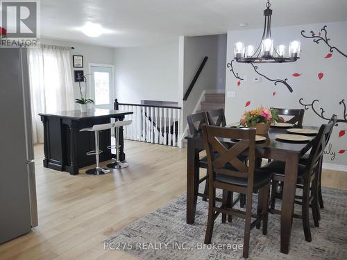 547 Ontario Street, Woodstock (Woodstock - South), ON - Indoor Photo Showing Dining Room