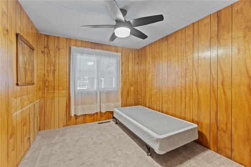 1115 Victoria Road, Revelstoke, BC - Indoor Photo Showing Other Room