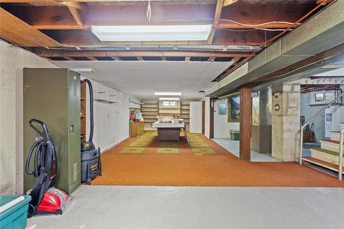 1115 Victoria Road, Revelstoke, BC - Indoor Photo Showing Basement