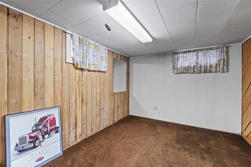 1115 Victoria Road, Revelstoke, BC - Indoor Photo Showing Other Room