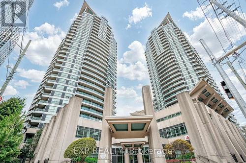 310 - 33 Elm Drive W, Mississauga, ON - Outdoor With Facade