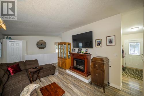 1620 Aberdeen Road, Prince George, BC - Indoor Photo Showing Living Room With Fireplace