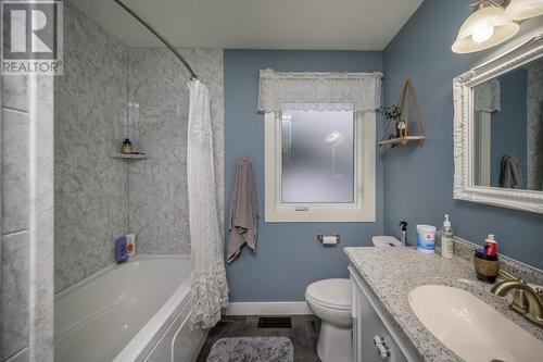 1620 Aberdeen Road, Prince George, BC - Indoor Photo Showing Bathroom