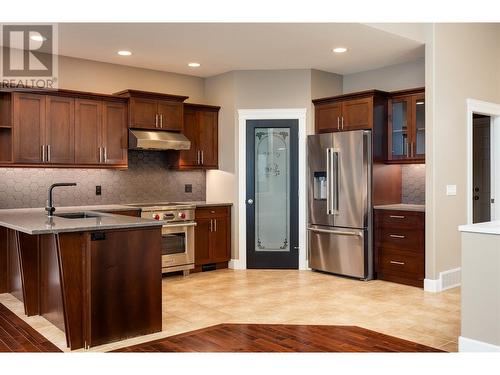 2039 Cornerstone Drive, West Kelowna, BC - Indoor Photo Showing Kitchen