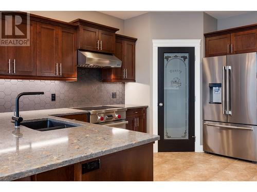 2039 Cornerstone Drive, West Kelowna, BC - Indoor Photo Showing Kitchen With Upgraded Kitchen