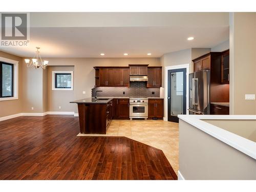 2039 Cornerstone Drive, West Kelowna, BC - Indoor Photo Showing Kitchen