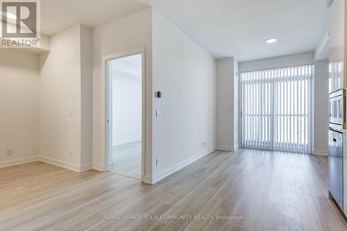 3006 - 30 Upper Mall Way, Vaughan, ON - Indoor Photo Showing Other Room