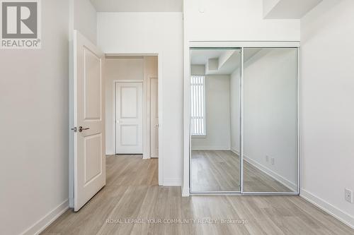 3006 - 30 Upper Mall Way, Vaughan, ON - Indoor Photo Showing Other Room