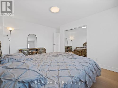 11 Webster Drive, Aurora, ON - Indoor Photo Showing Bedroom