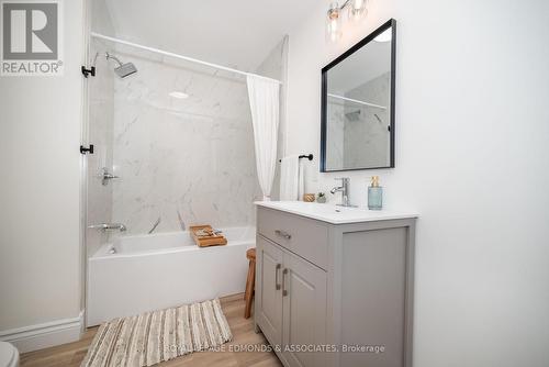 34 Shady Lane, Petawawa, ON - Indoor Photo Showing Bathroom