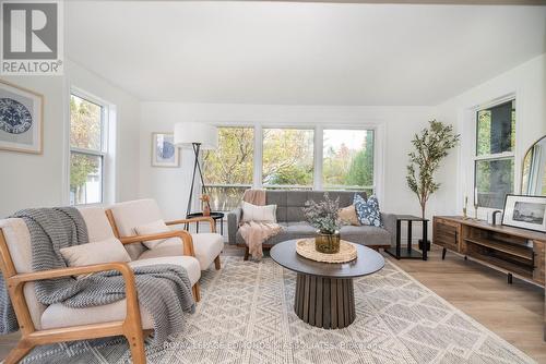 34 Shady Lane, Petawawa, ON - Indoor Photo Showing Living Room