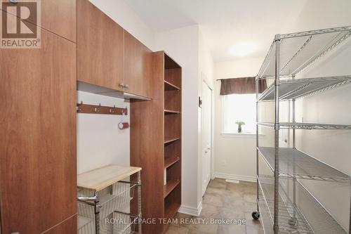 120 Bandelier Way, Ottawa, ON - Indoor With Storage