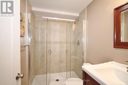 120 Bandelier Way, Ottawa, ON - Indoor Photo Showing Bathroom